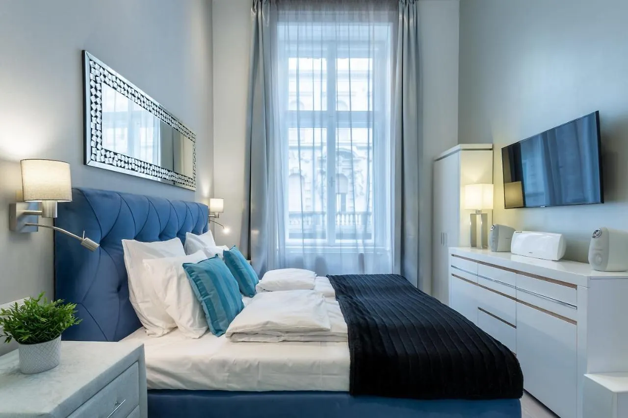 Luxurious Extra Central And Comfy Apartment Budapest