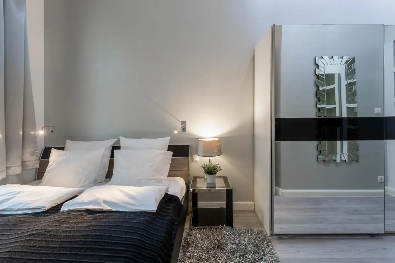 Luxurious Extra Central And Comfy Apartment Budapest