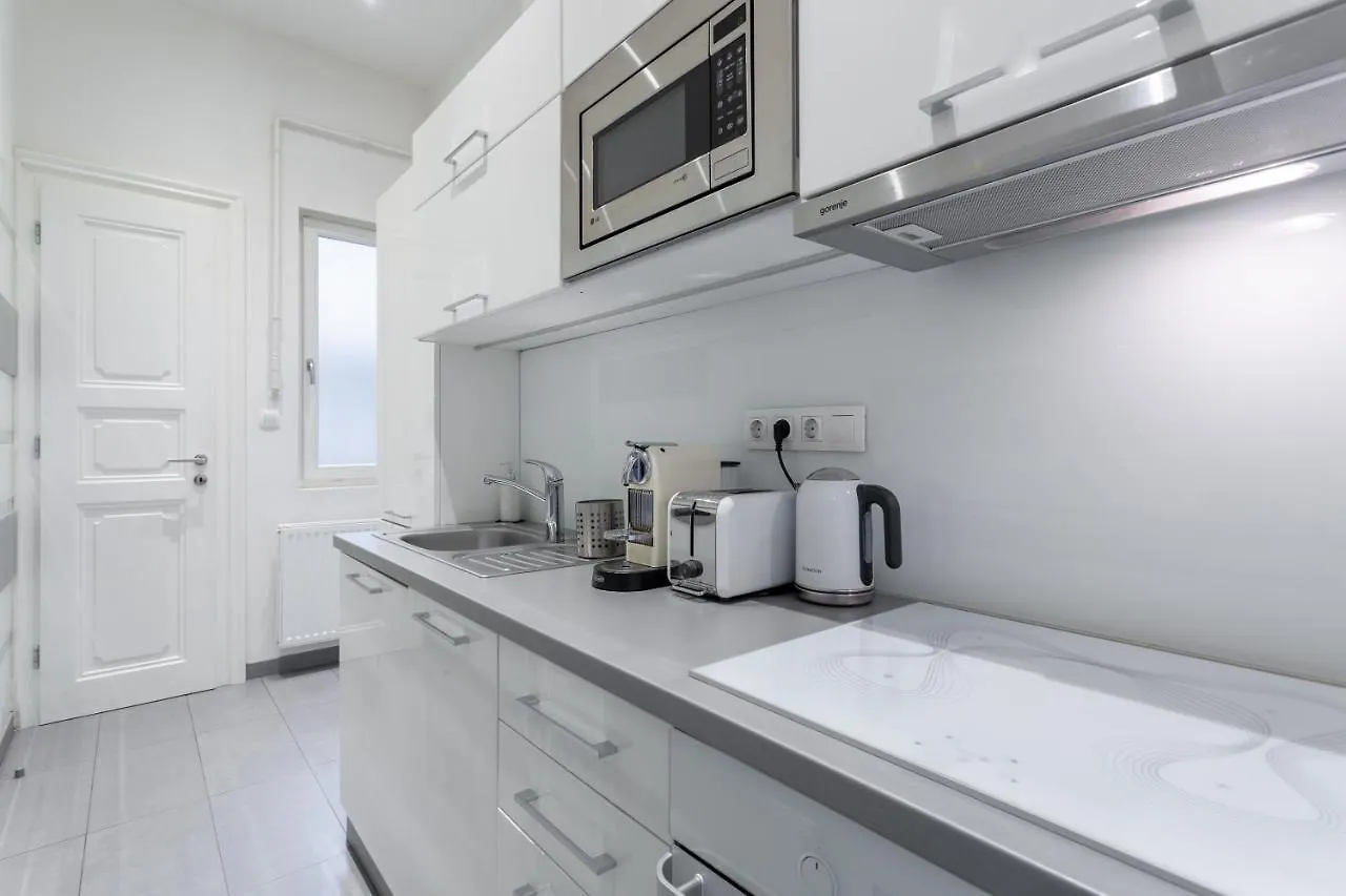 Luxurious Extra Central And Comfy Apartment Budapest