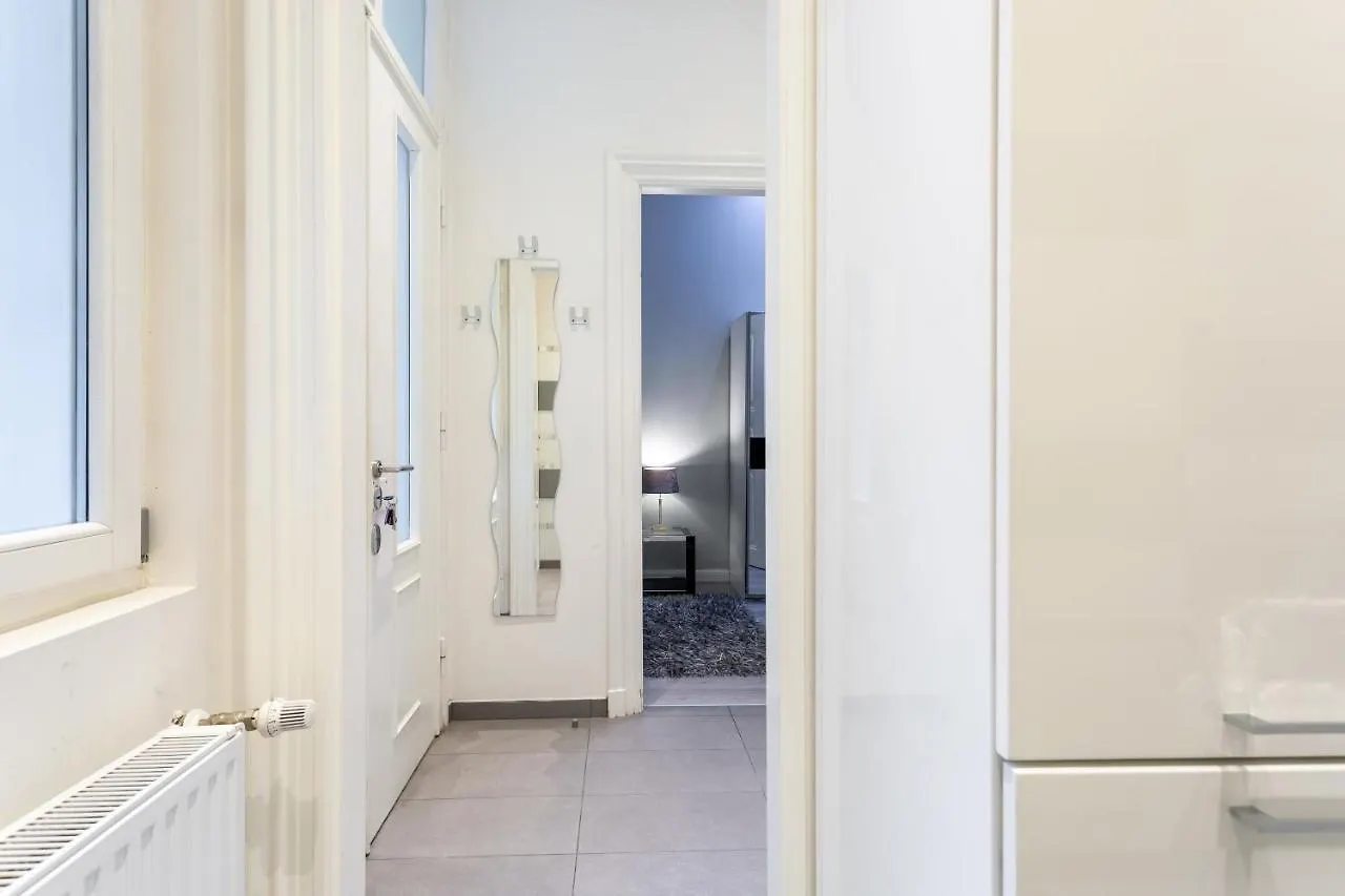 Luxurious Extra Central And Comfy Apartment Budapest