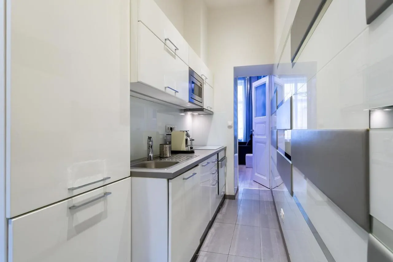 Luxurious Extra Central And Comfy Apartment Budapest